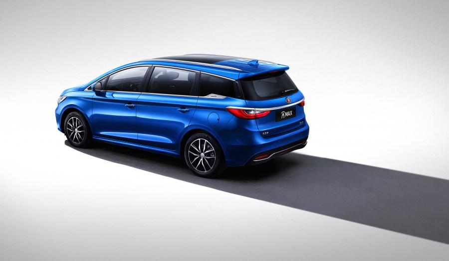  BYD Song Max 2017 года  (фото 4 из 40)